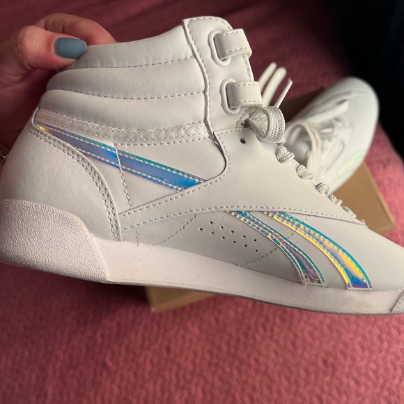 White with iridescent strips on the side Reeboks - Picture 6 of 8